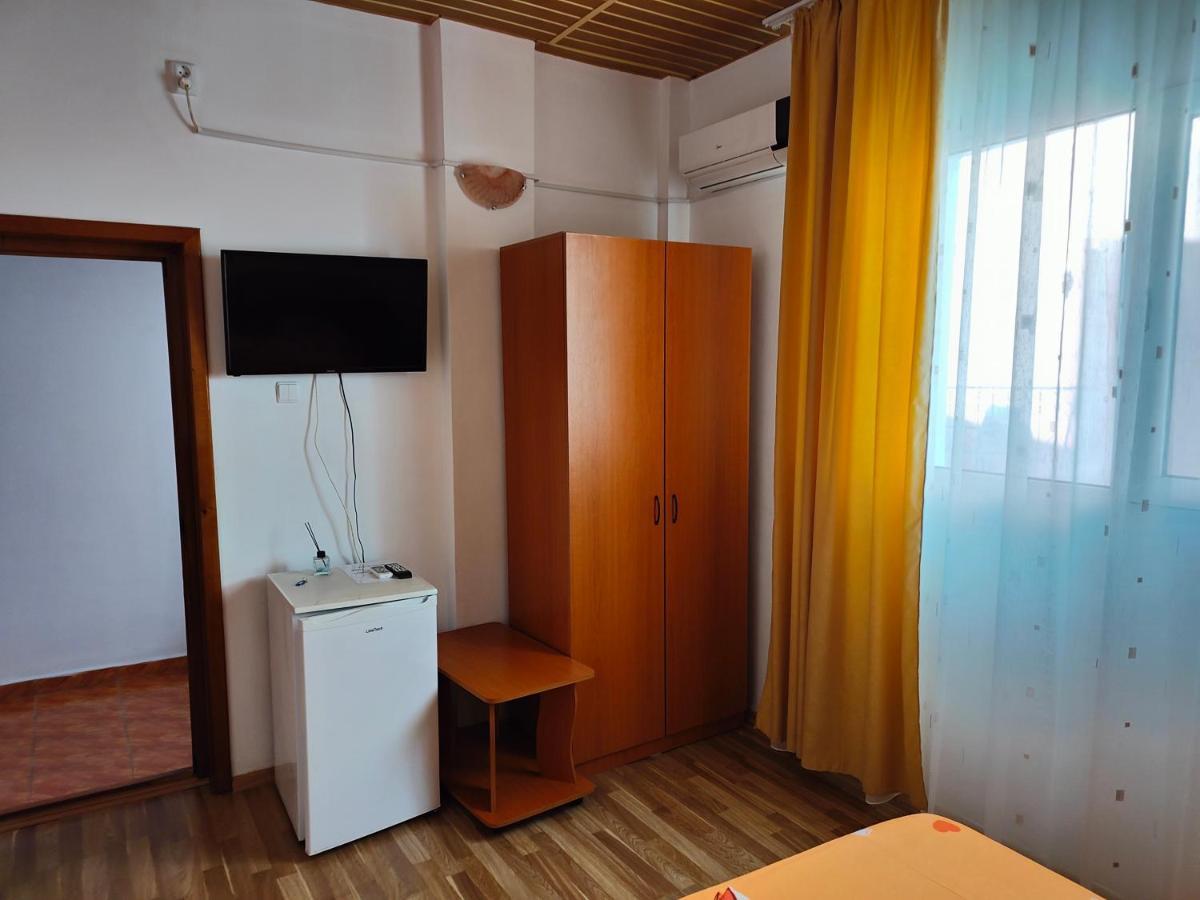 Vila Olimpica Hotel Costinesti Bagian luar foto